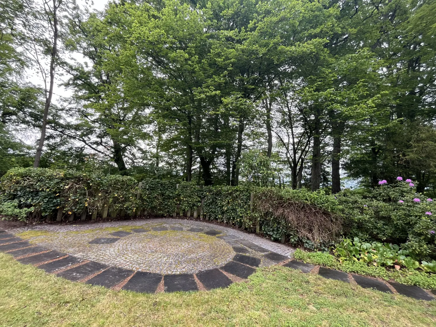 Florian Wäsler - Garten- und Landschaftsbau - Terassen & Wegebau